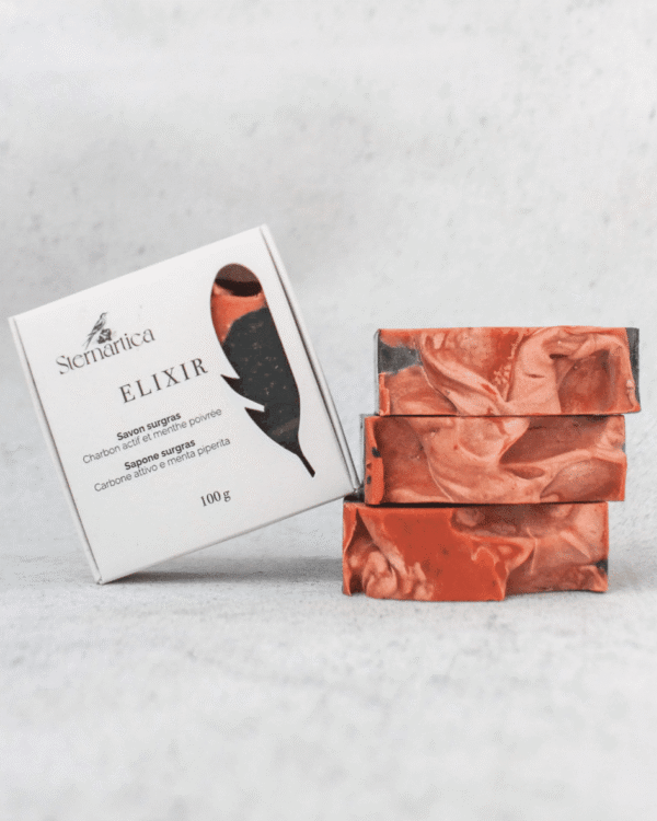 Ingrédients naturels du savon Élixir, charbon actif et savon noir