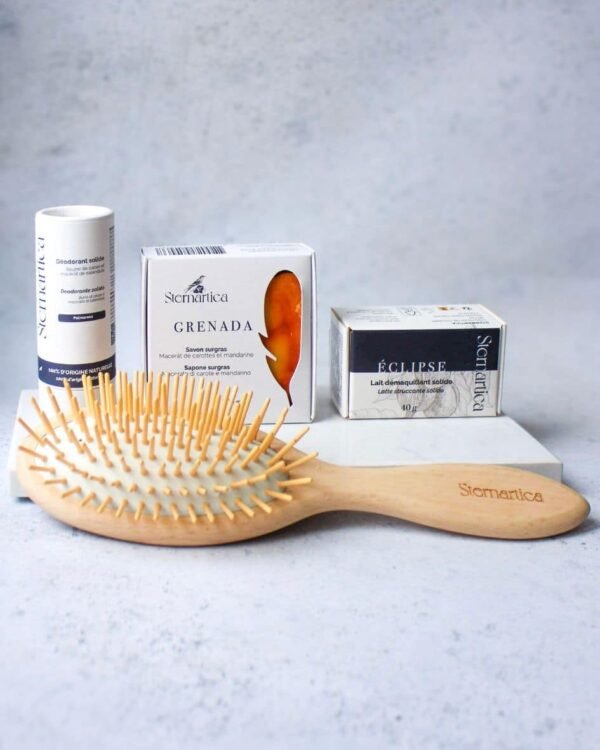 kit "soin complet pour elle" 1 savon + 1 démaquillant + 1 déodorant + 1 brosse
